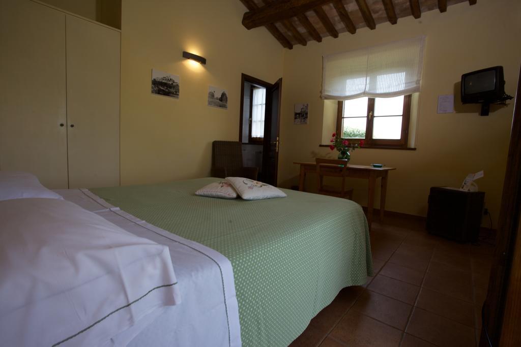 Bio Agriturismo Il Torrione Saturnia Habitación foto