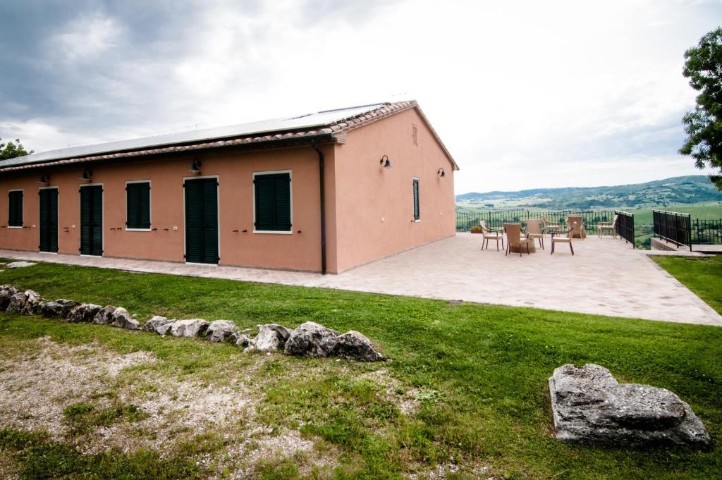 Bio Agriturismo Il Torrione Saturnia Exterior foto